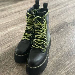 Dolls Kill Platform boots sz 6
